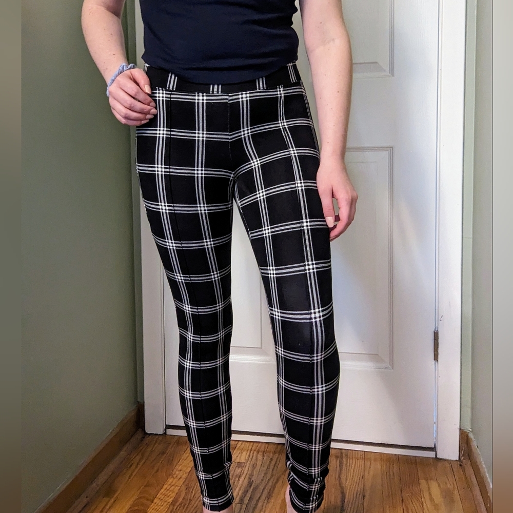 Old Navy Extra High-Waisted Stevie Plaid Black & White Skinny Ankle Pants